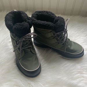 Sorel Women's Explorer Carnival Size 6.5